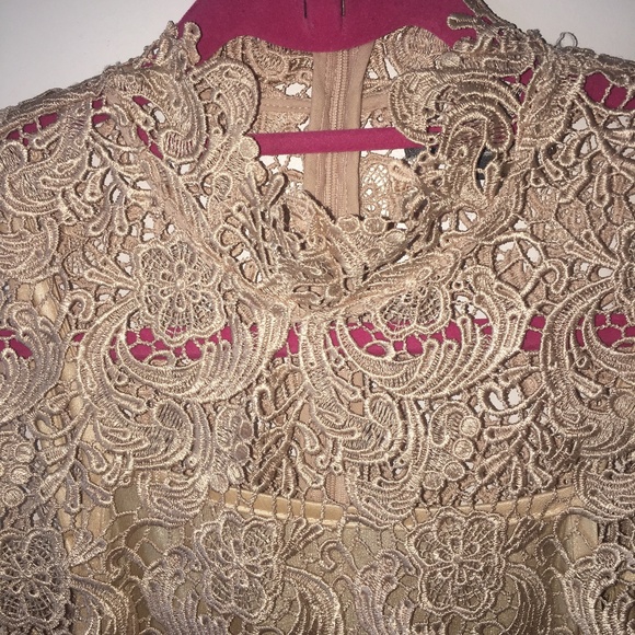 Gracia Lace Dress - Picture 6 of 7